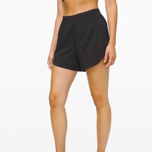 ISO Lululemon Always Airy shorts black